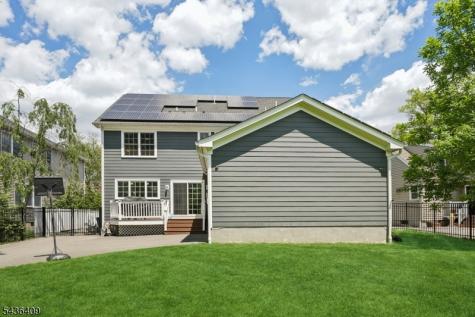 12 Monmouth Court Livingston NJ 07039