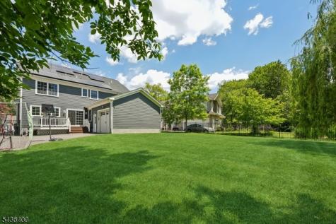 12 Monmouth Court Livingston NJ 07039