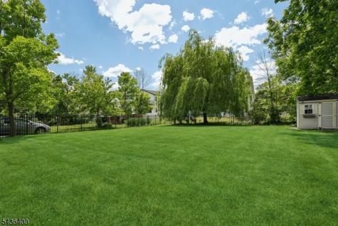 12 Monmouth Court Livingston NJ 07039