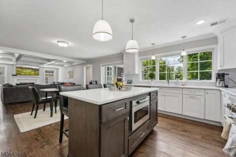 12 Monmouth Court Livingston NJ 07039