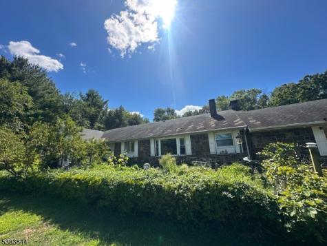 4079 Route 516 Matawan NJ 07747