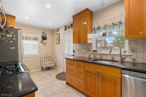 61 Highland Avenue Bergenfield NJ 07621
