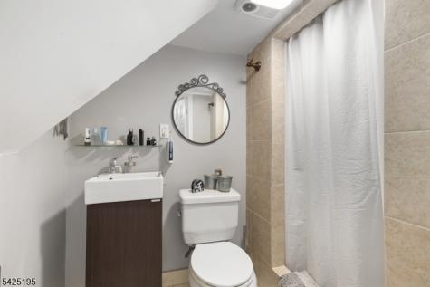 61 Highland Avenue Bergenfield NJ 07621