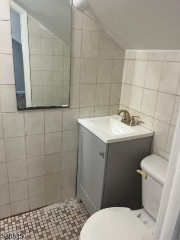 414 21ST Avenue Paterson NJ 07513