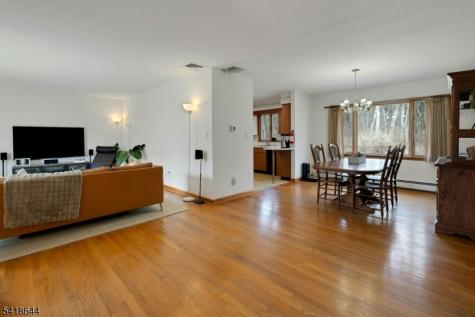 48 Gordon Road Roxbury NJ 07885