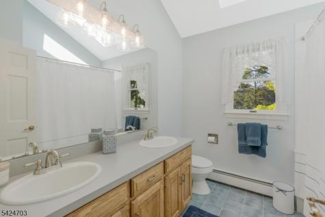 9 Liberty Road Bernardsville NJ 07924