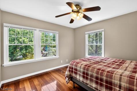 70 Crab Apple Hill Road Holland NJ 08848