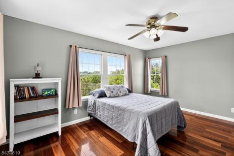 70 Crab Apple Hill Road Holland NJ 08848