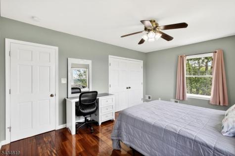 70 Crab Apple Hill Road Holland NJ 08848