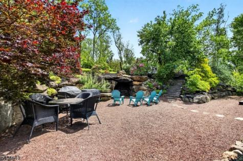 70 Crab Apple Hill Road Holland NJ 08848