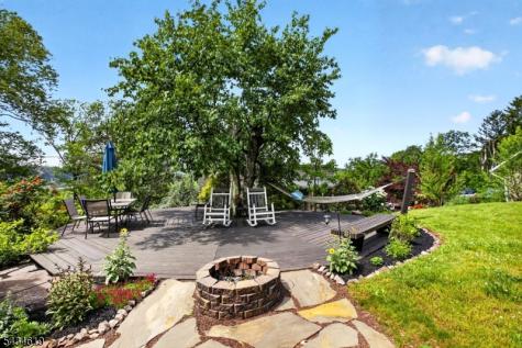 70 Crab Apple Hill Road Holland NJ 08848