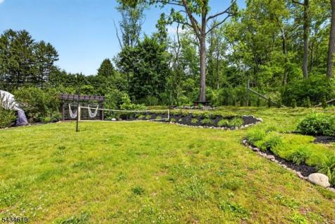 70 Crab Apple Hill Road Holland NJ 08848