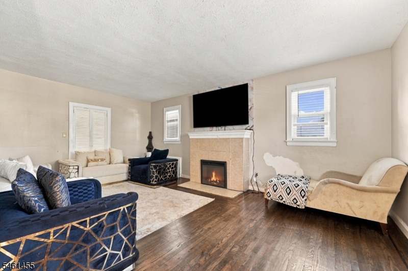 1521 Leslie Street Hillside NJ 07205