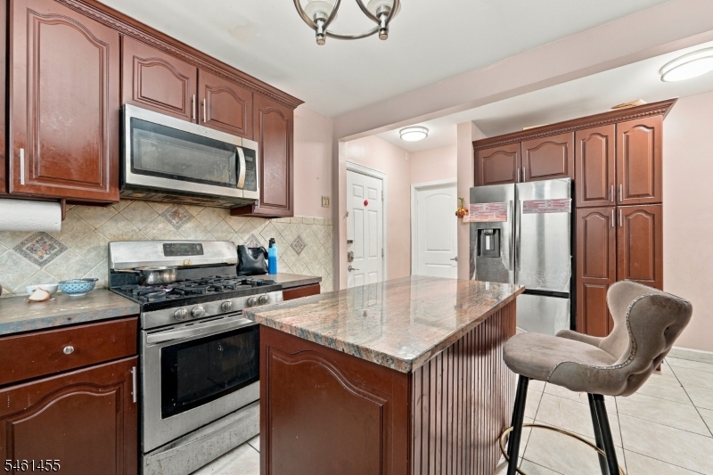 1521 Leslie Street Hillside NJ 07205