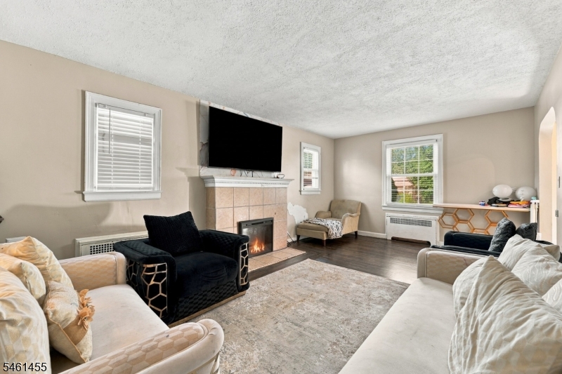 1521 Leslie Street Hillside NJ 07205