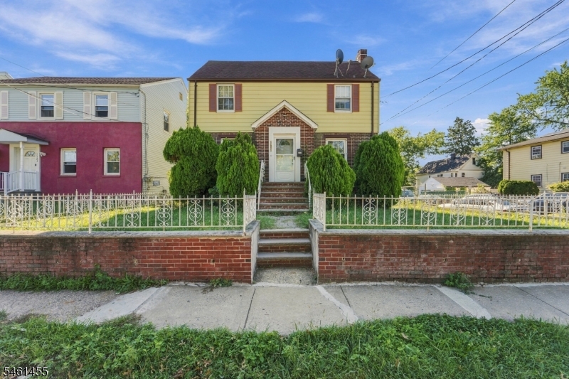 1521 Leslie Street Hillside NJ 07205