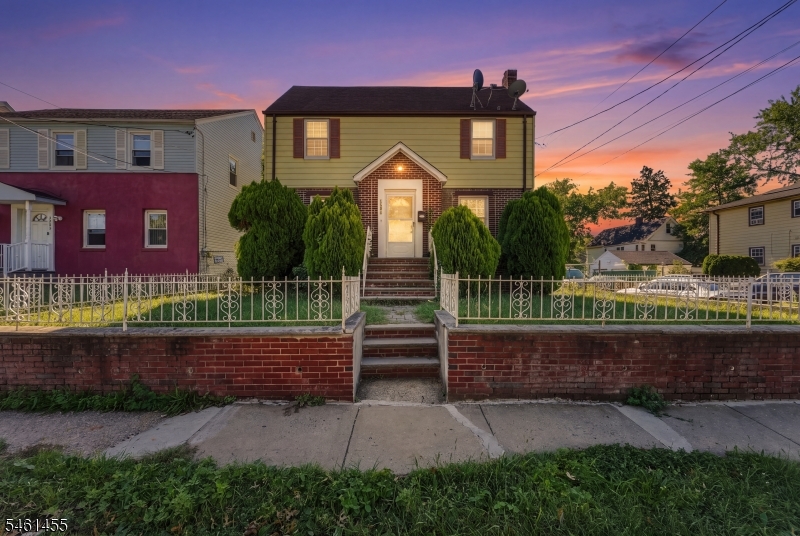 1521 Leslie Street Hillside NJ 07205
