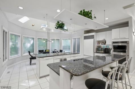 830 W Shore Drive Kinnelon NJ 07405