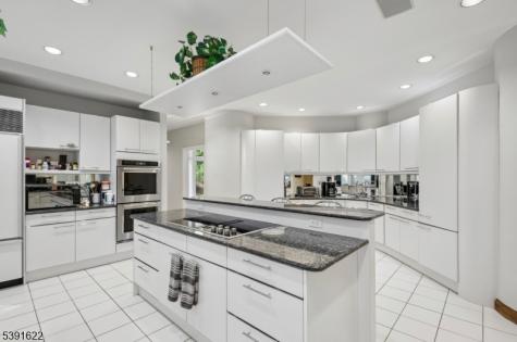 830 W Shore Drive Kinnelon NJ 07405