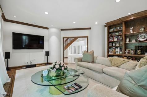 830 W Shore Drive Kinnelon NJ 07405