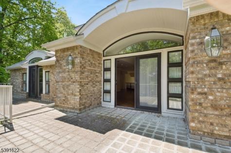 830 W Shore Drive Kinnelon NJ 07405