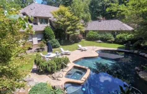 830 W Shore Drive Kinnelon NJ 07405