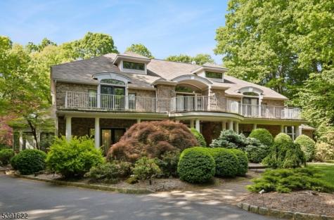 830 W Shore Drive Kinnelon NJ 07405