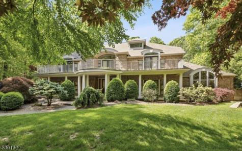 830 W Shore Drive Kinnelon NJ 07405