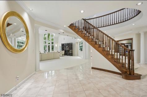 830 W Shore Drive Kinnelon NJ 07405
