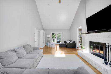 16 Lenape Court Bernards NJ 07920