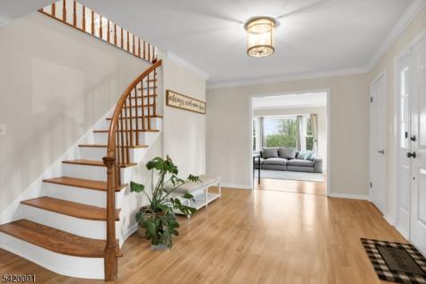 16 Lenape Court Bernards NJ 07920