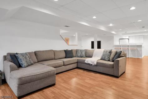 16 Lenape Court Bernards NJ 07920