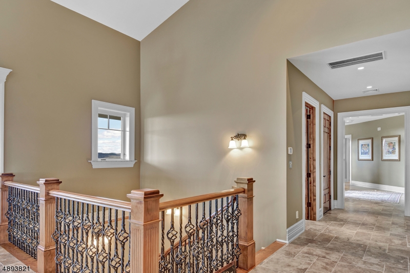 506 Mountain View Road W Franklin NJ 08802