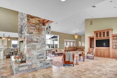 506 Mountain View Road W Franklin NJ 08802