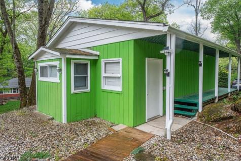 82 Highland Avenue Riverdale NJ 07457
