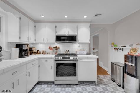 233 Maple Avenue Dunellen NJ 08812