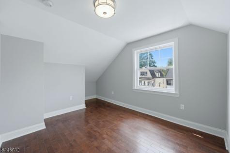 526 S Clinton Street East Orange NJ 07018
