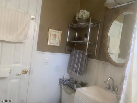 74 Avenue E Lodi NJ 07644