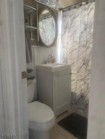 74 Avenue E Lodi NJ 07644