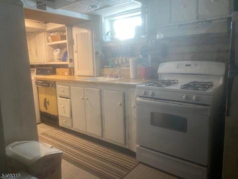 74 Avenue E Lodi NJ 07644