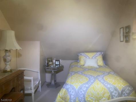 74 Avenue E Lodi NJ 07644