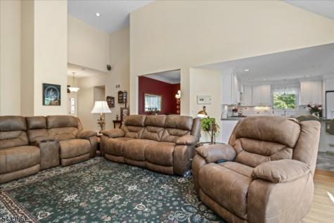 15 Bracken Hill Road Hardyston NJ 07419