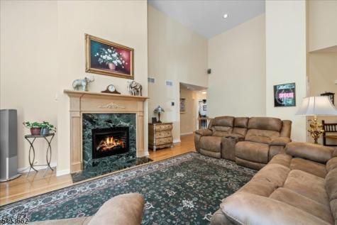 15 Bracken Hill Road Hardyston NJ 07419