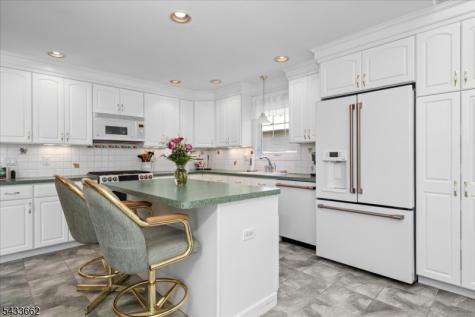 15 Bracken Hill Road Hardyston NJ 07419