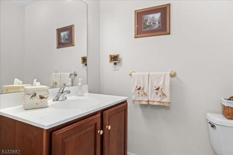 15 Bracken Hill Road Hardyston NJ 07419