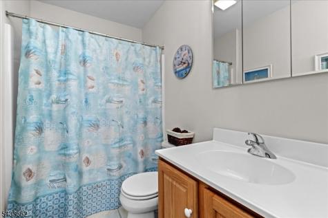 15 Bracken Hill Road Hardyston NJ 07419