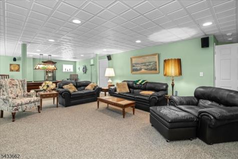 15 Bracken Hill Road Hardyston NJ 07419