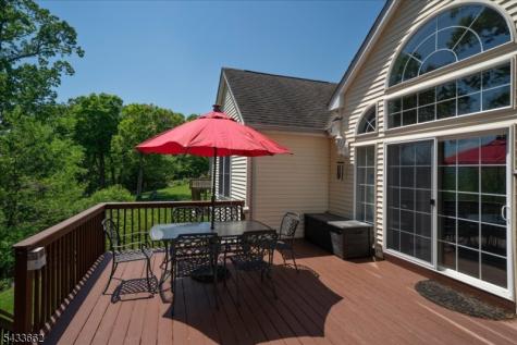 15 Bracken Hill Road Hardyston NJ 07419