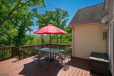15 Bracken Hill Road Hardyston NJ 07419