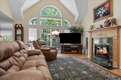 15 Bracken Hill Road Hardyston NJ 07419